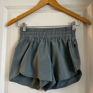 Lululemon Tracker Low Rise Lined Short 4 inch